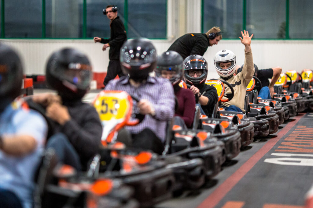 Firmowe imprezy integracyjne w Warszawie na terenie A1 Karting